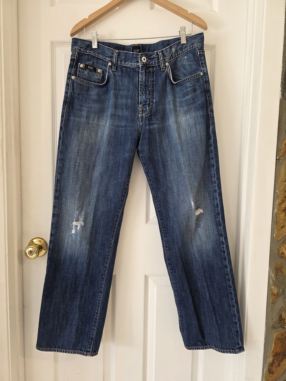 Hugo Boss Men's Relaxed Blue Distressed Jeans 34x30